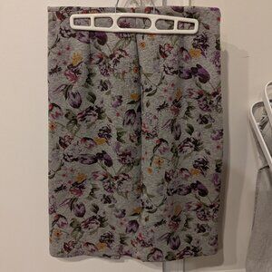 Like New Halogen Nordstrom Exclusive Grey Floral Knee Length Skirt in size small
